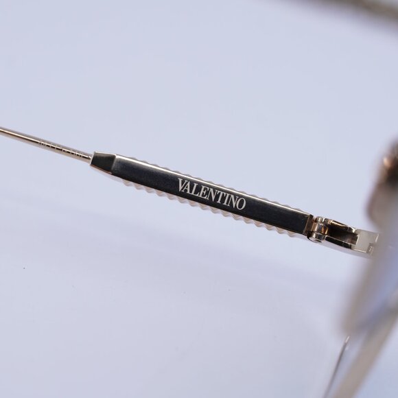 🕶️ New Valentino V-HEXAGON VLS-115A Sunglasses - Gold Frame, Grey Lenses - Picture 6 of 11